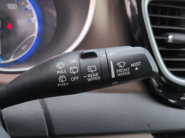 Thumbnail: 2018 Chrysler Pacifica - 25