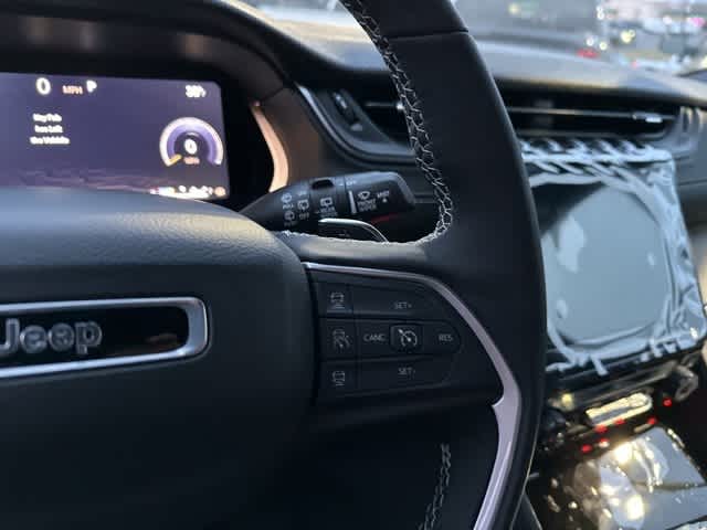 Thumbnail: 2025 Jeep Grand Cherokee - 4