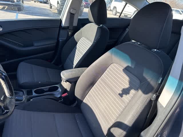 Thumbnail: 2018 Kia Forte - 4