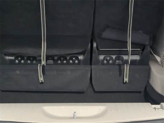 Thumbnail: 2023 Chrysler Pacifica - 32