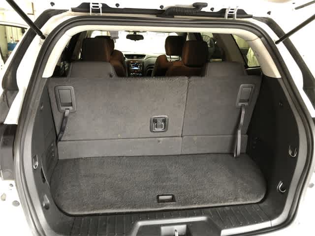 Thumbnail: 2017 Chevrolet Traverse - 27