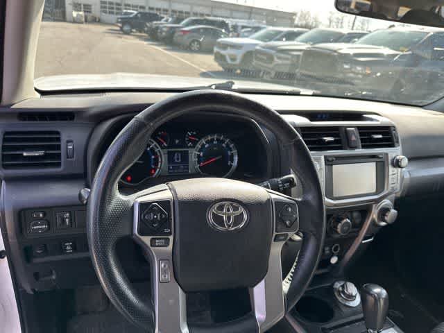 Thumbnail: 2016 Toyota 4Runner - 6