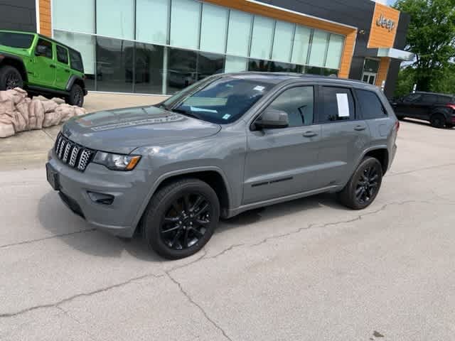 Thumbnail: 2020 Jeep Grand Cherokee - 16