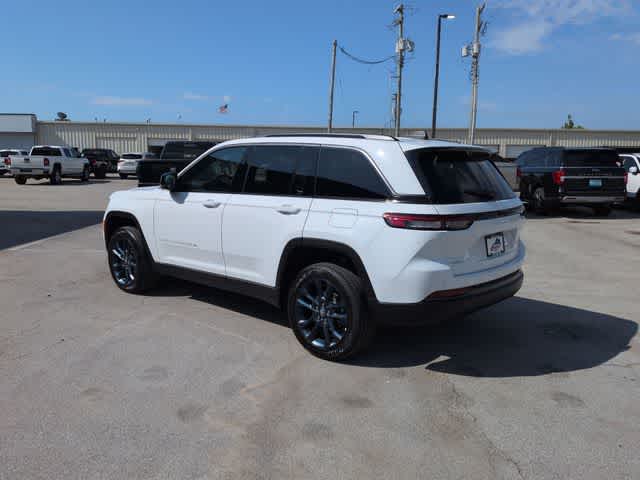 Thumbnail: 2026 Jeep Grand Cherokee - 6