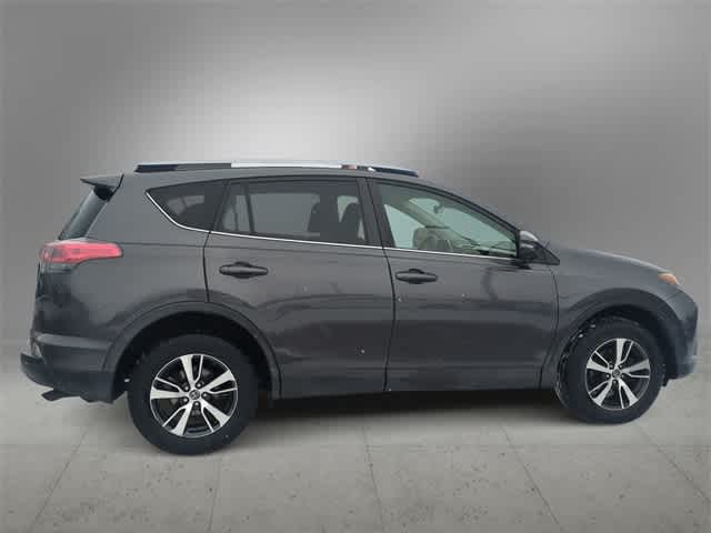 Thumbnail: 2017 Toyota RAV4 - 9