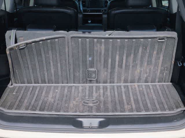 Thumbnail: 2017 Toyota Highlander - 36