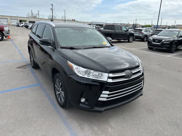 Thumbnail: 2018 Toyota Highlander - 24
