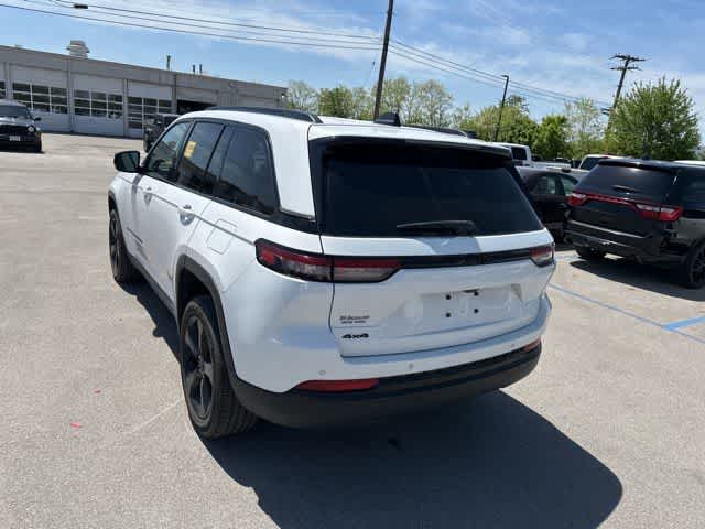 Thumbnail: 2023 Jeep Grand Cherokee - 15