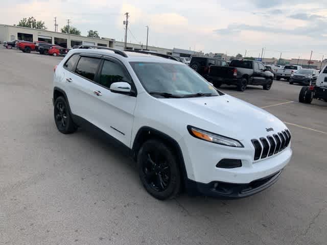 Thumbnail: 2018 Jeep Cherokee - 25