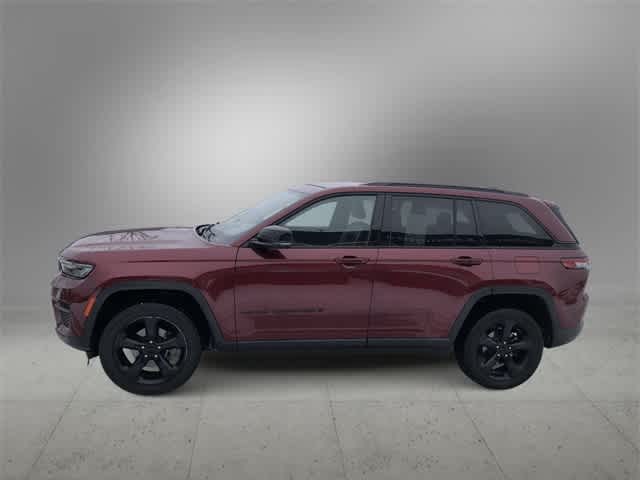 Thumbnail: 2023 Jeep Grand Cherokee - 3