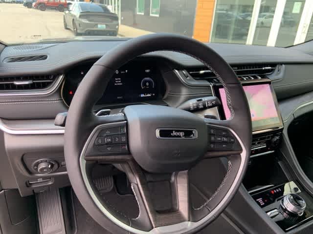 Thumbnail: 2025 Jeep Grand Cherokee L - 3