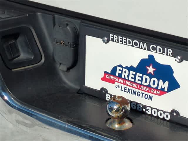 Thumbnail: 2022 RAM 1500 Classic - 32