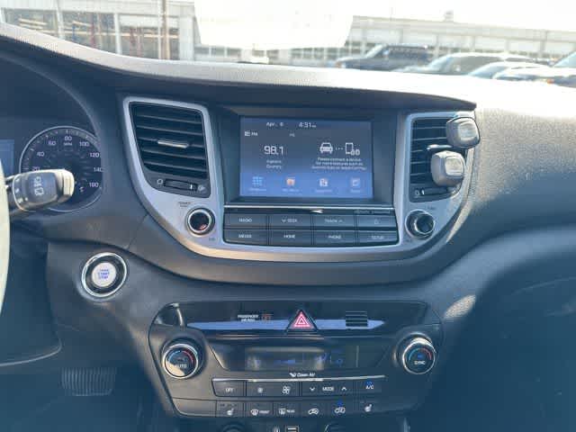 Thumbnail: 2018 Hyundai Tucson - 9