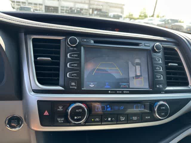 Thumbnail: 2017 Toyota Highlander - 11