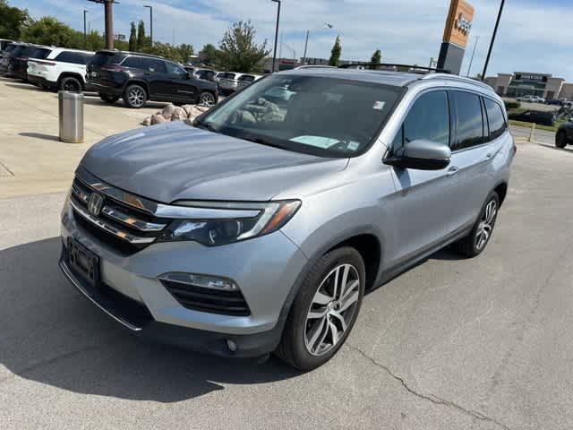 Thumbnail: 2017 Honda Pilot - 14