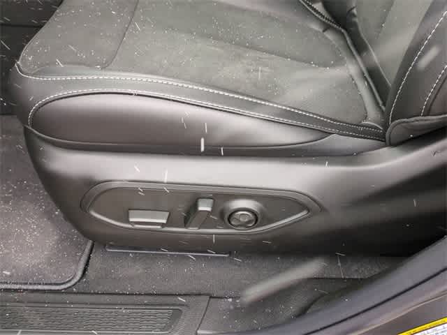 Thumbnail: 2025 Jeep Grand Cherokee L - 18