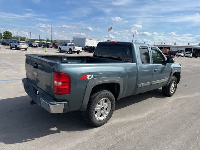 Thumbnail: 2008 Chevrolet Silverado 1500 - 18