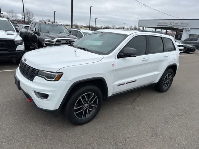 Thumbnail: 2018 Jeep Grand Cherokee - 15