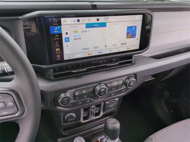 Thumbnail: 2025 Jeep Gladiator - 27