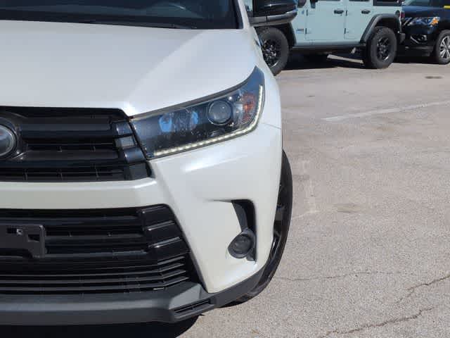 Thumbnail: 2019 Toyota Highlander - 11