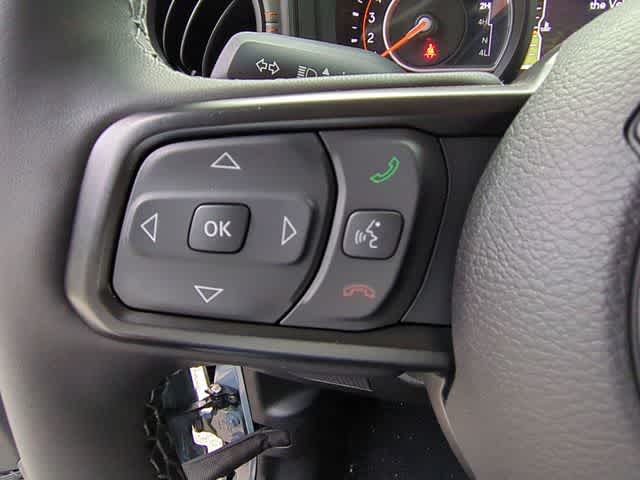 Thumbnail: 2026 Jeep Gladiator - 24