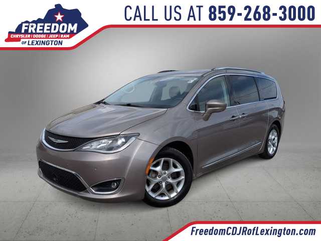2018 Chrysler Pacifica  -
                  Lexington, KY
