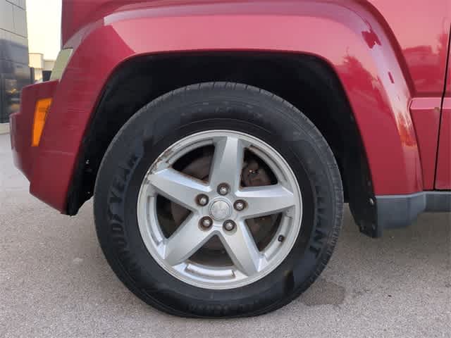 Thumbnail: 2010 Jeep Liberty - 13
