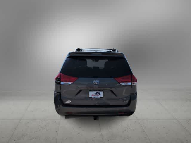 Thumbnail: 2014 Toyota Sienna - 7