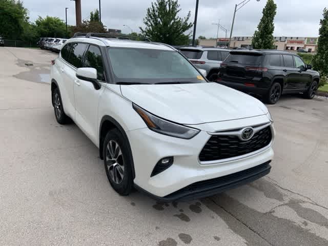 Thumbnail: 2021 Toyota Highlander - 30