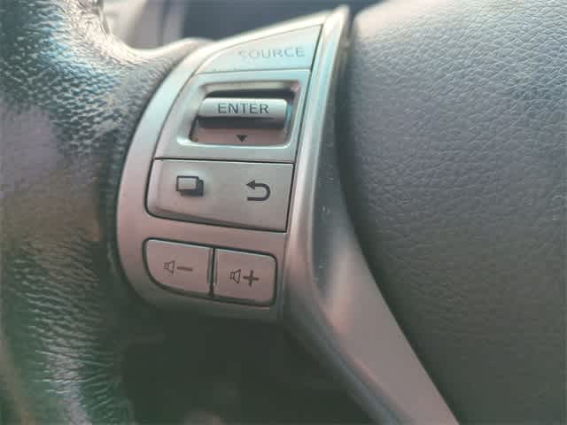 Thumbnail: 2013 Nissan Altima - 23