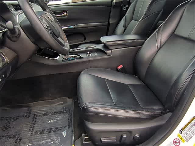 Thumbnail: 2016 Toyota Avalon - 17