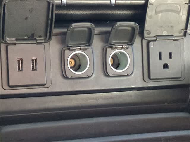 Thumbnail: 2017 Chevrolet Silverado 1500 - 32