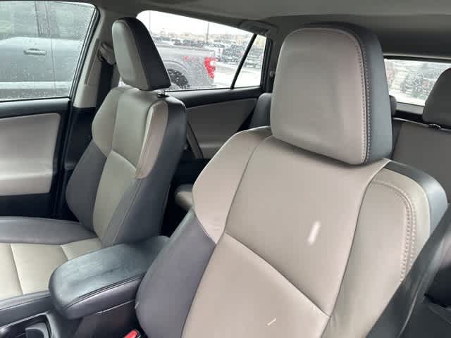 Thumbnail: 2015 Toyota RAV4 - 3