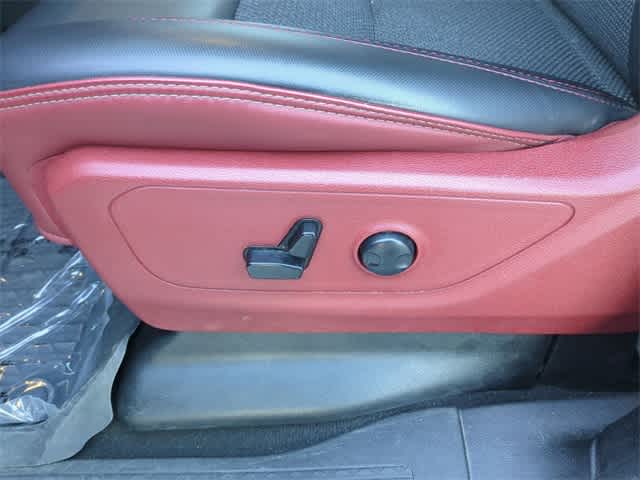 Thumbnail: 2025 RAM 1500 - 18