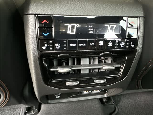 Thumbnail: 2023 Jeep Grand Cherokee - 41