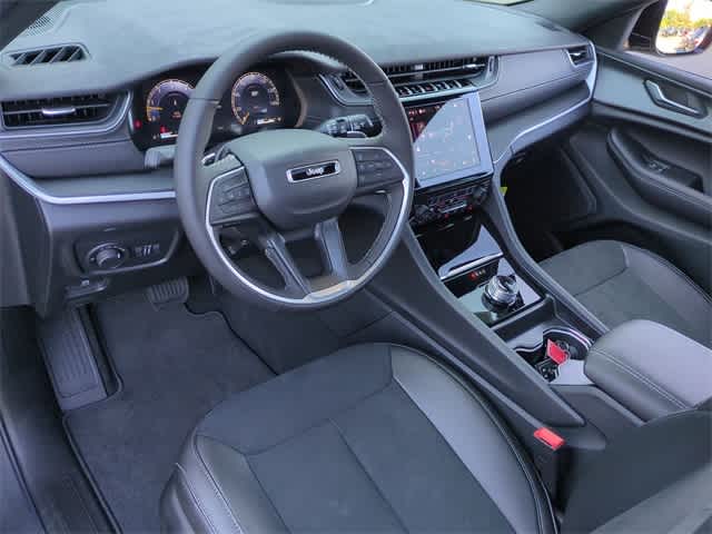 Thumbnail: 2025 Jeep Grand Cherokee - 10