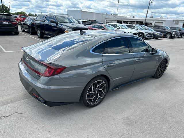 Thumbnail: 2022 Hyundai Sonata - 23
