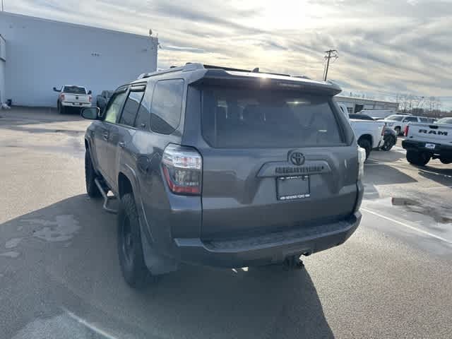 Thumbnail: 2018 Toyota 4Runner - 16