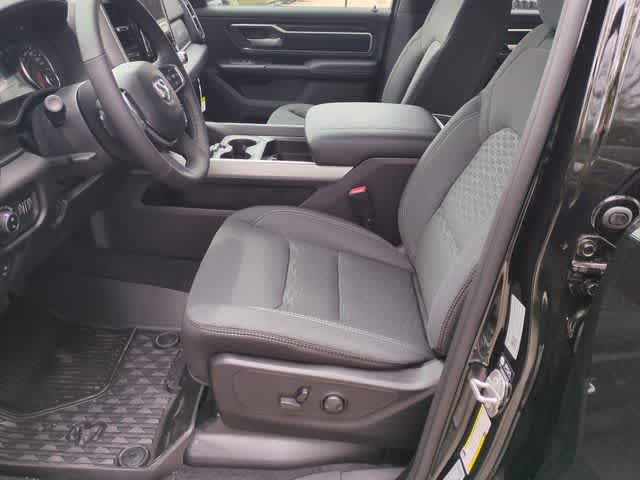 Thumbnail: 2026 RAM 1500 - 17