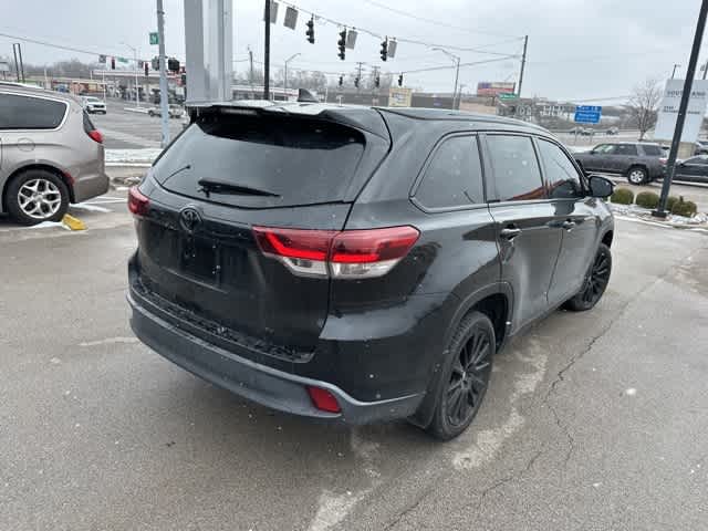 Thumbnail: 2019 Toyota Highlander - 9