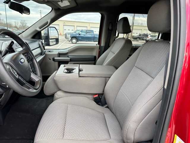 Thumbnail: 2022 Ford Econoline - 3