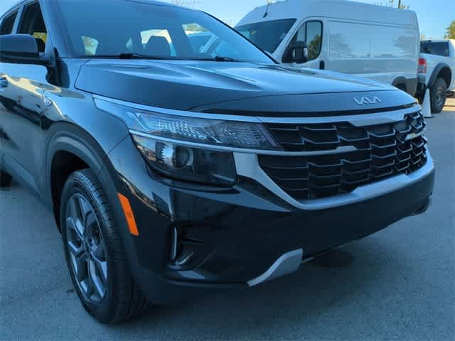 Thumbnail: 2024 Kia Seltos - 11