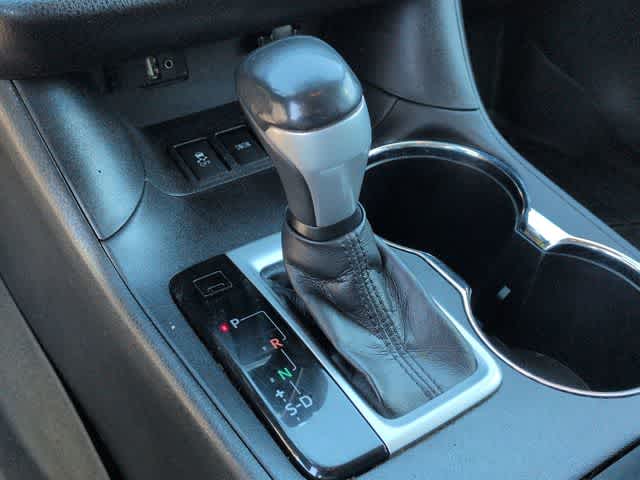 Thumbnail: 2016 Toyota Highlander - 32