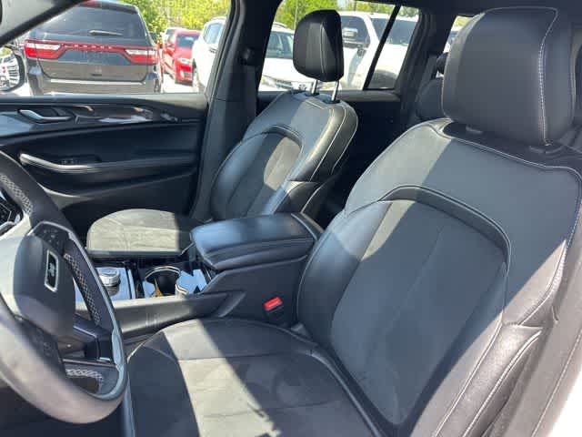 Thumbnail: 2023 Jeep Grand Cherokee - 3