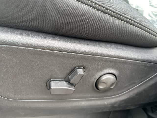 Thumbnail: 2026 RAM 1500 - 5