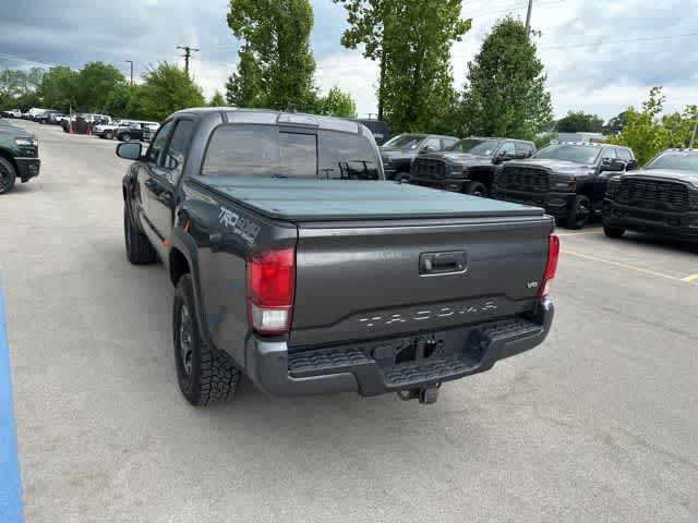 Thumbnail: 2017 Toyota Tacoma - 18