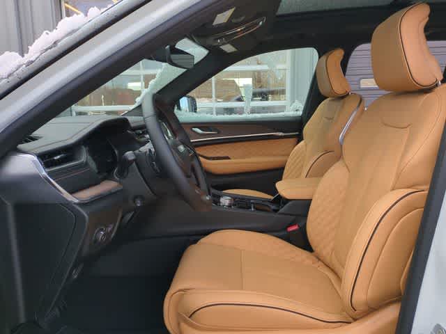 Thumbnail: 2025 Jeep Grand Cherokee - 17