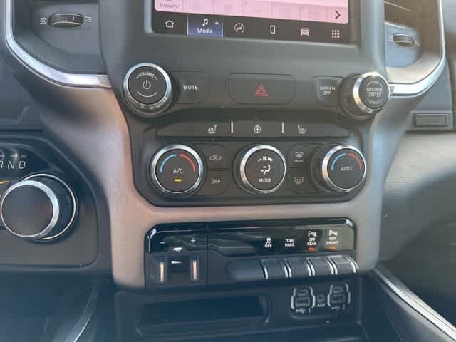 Thumbnail: 2022 RAM 1500 - 10