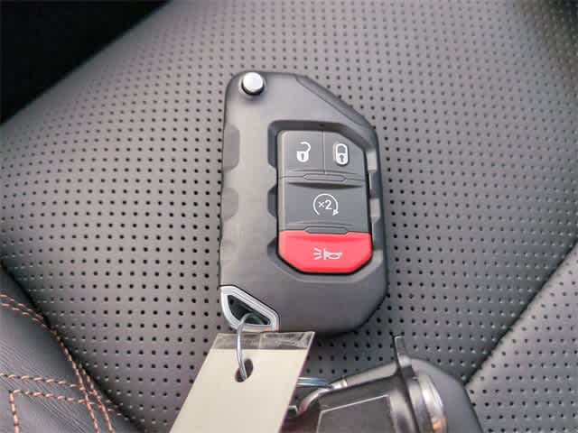 Thumbnail: 2025 Jeep Gladiator - 36