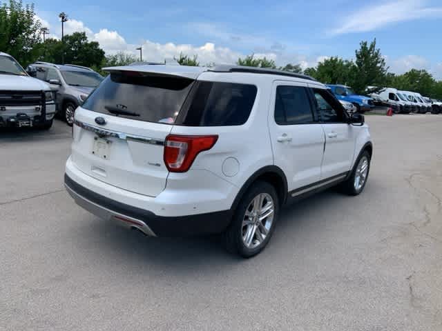 Thumbnail: 2016 Ford Explorer - 14